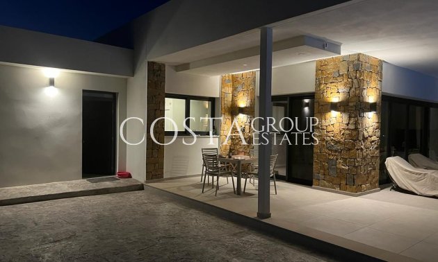 Wiederverkauf - Villa -
Pinoso - Pinoso Centro