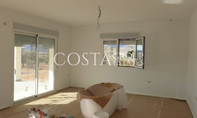 Herverkoop - Villa -
Pinoso - Pinoso Centro