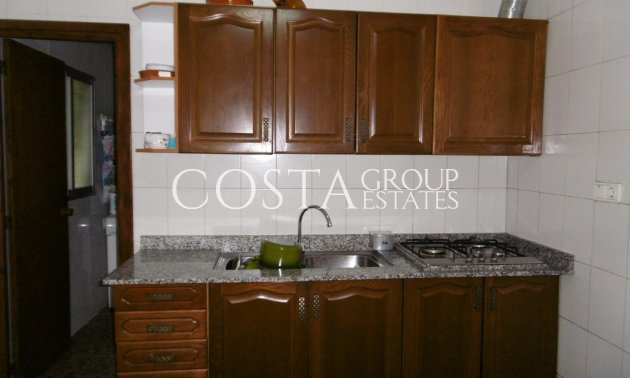 Odsprzedaż - Willa -
Yecla - Yecla Centro