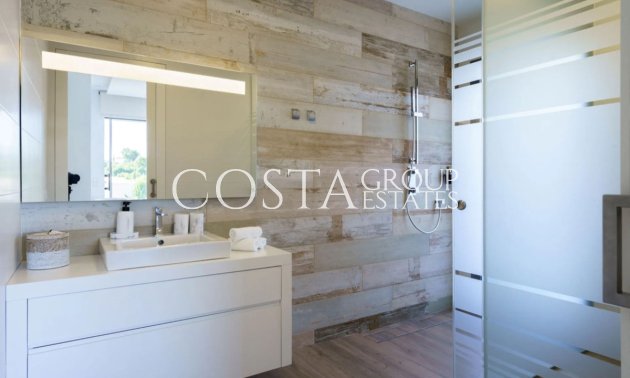 Resale - Villa -
Orihuela - Las Colinas Golf