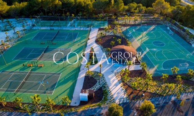 Resale - Villa -
Orihuela - Las Colinas Golf