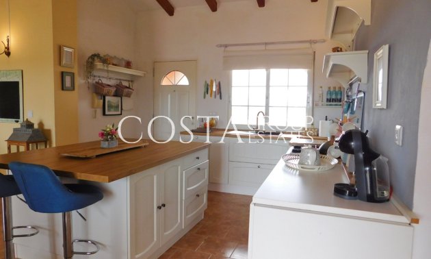 Odsprzedaż - Willa -
Dolores - Dolores Centro