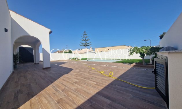 Resale - Villa -
Orihuela - Los Balcones
