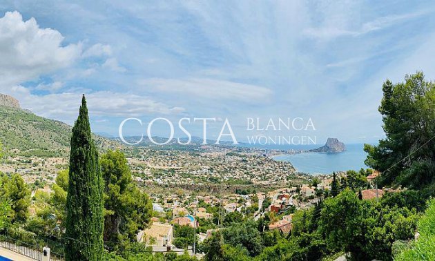 Nowy budynek - Willa -
Calpe