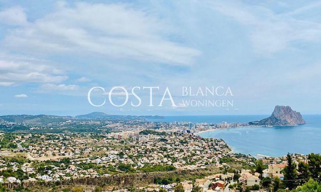 Nowy budynek - Willa -
Calpe