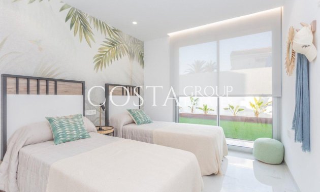 Herverkoop - Villa -
Torrevieja - Torrevieja Centro