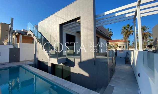 Nieuwbouw Woningen - Villa -
Torrevieja - La Mata Pueblo