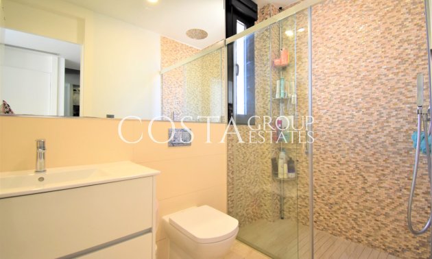 Resale - Villa -
Orihuela - Villamartin