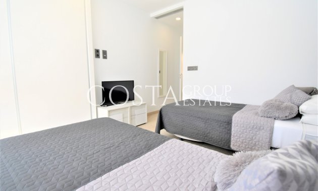 Resale - Villa -
Orihuela - Villamartin