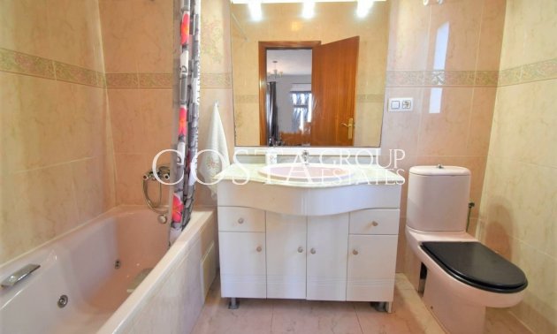 Herverkoop - Villa -
Orihuela - Villamartin