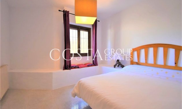 Herverkoop - Villa -
Orihuela - Villamartin