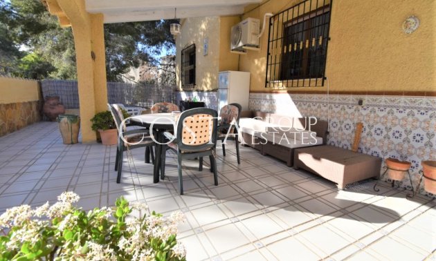 Herverkoop - Villa -
Orihuela - Villamartin