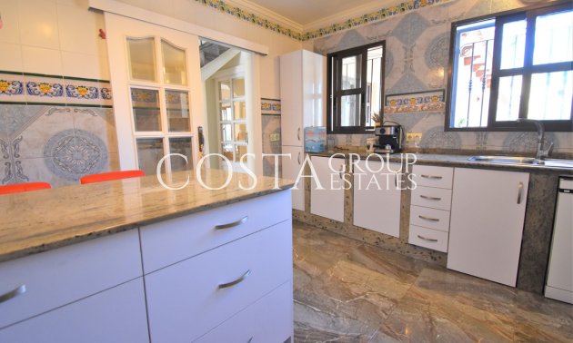 Herverkoop - Villa -
Orihuela - Villamartin