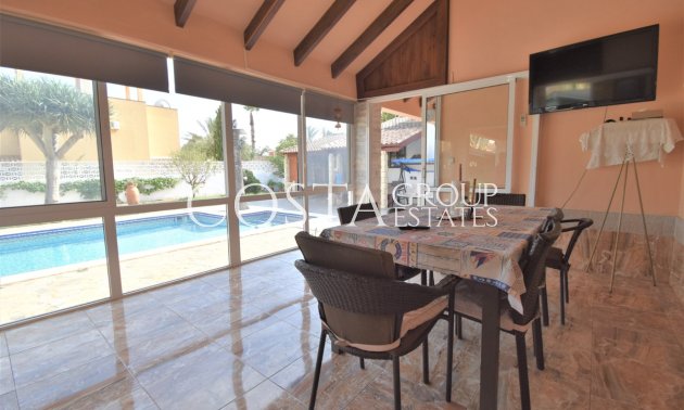 Herverkoop - Villa -
Orihuela - Villamartin