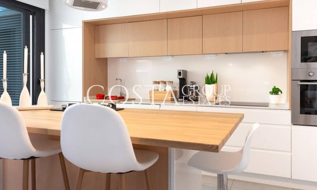 Odsprzedaż - Willa -
Benijofar