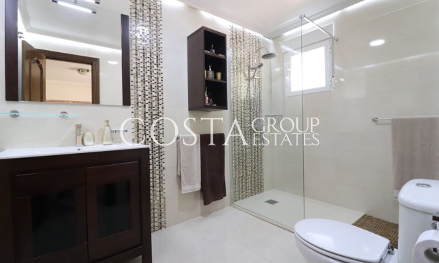 Herverkoop - Villa -
San Fulgencio - La Escuera