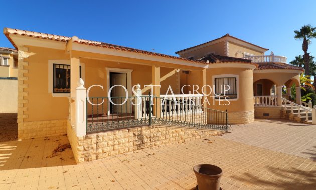 Herverkoop - Villa -
San Fulgencio - La Escuera