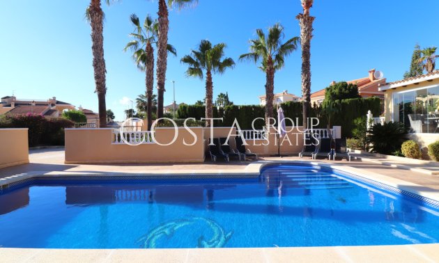 Herverkoop - Villa -
San Fulgencio - La Escuera