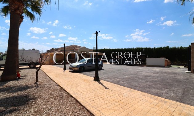 Resale - Villa -
Almoradí - Heredades