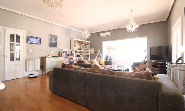 Resale - Villa -
Almoradí - Heredades