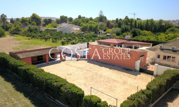 Resale - Villa -
Almoradí - Heredades