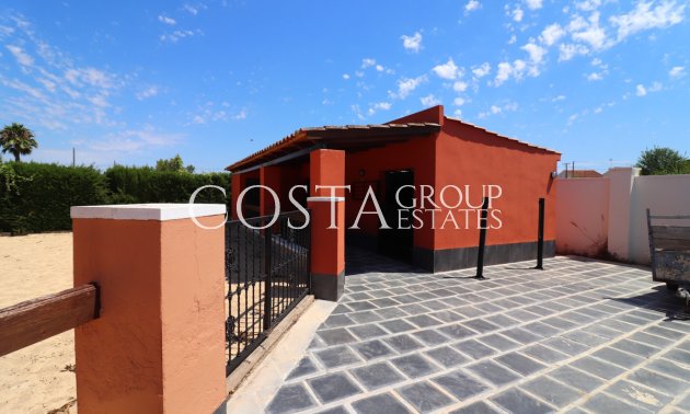 Resale - Villa -
Almoradí - Heredades