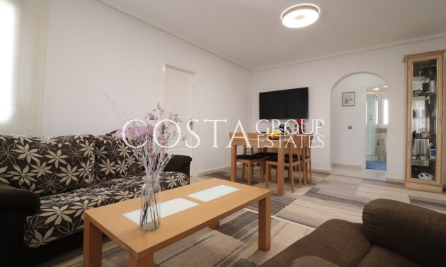 Odsprzedaż - Willa -
Benijofar