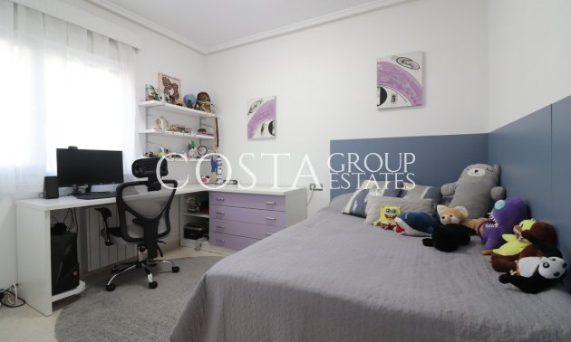 Odsprzedaż - Willa -
Benijofar