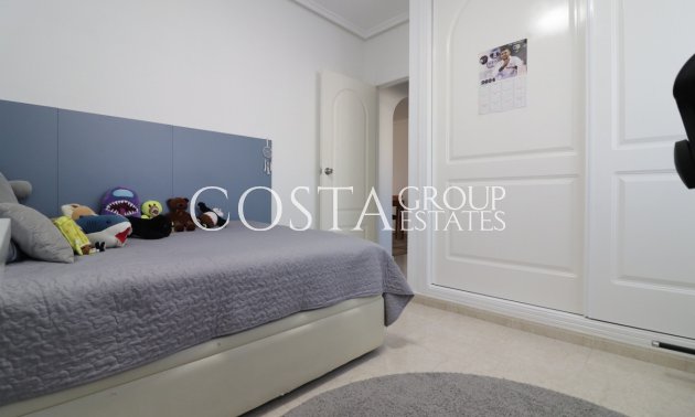 Odsprzedaż - Willa -
Benijofar