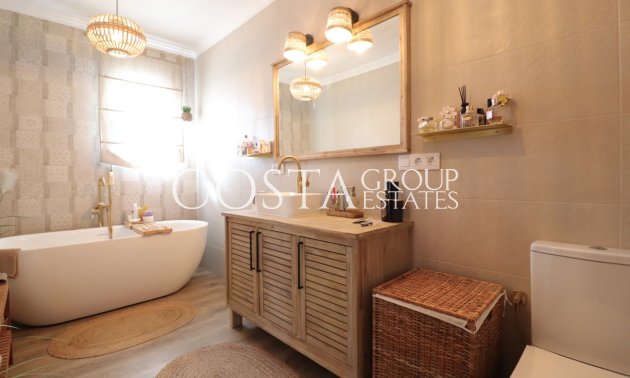 Herverkoop - Villa -
Rojales - Rojales Centro