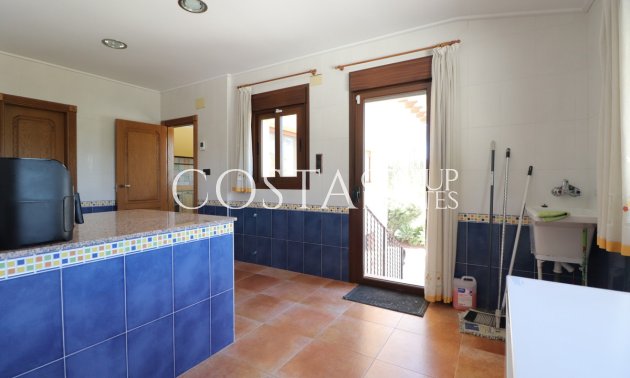 Resale - Villa -
Callosa de Segura - Callosa de Segura Centro