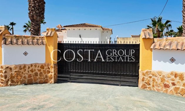 Wiederverkauf - Villa -
Catral - Catral Centro