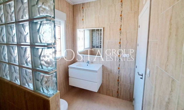 Wiederverkauf - Villa -
Catral - Catral Centro