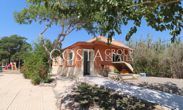 Herverkoop - Villa -
Catral - Catral Centro