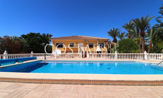 Wiederverkauf - Villa -
Catral - Catral Centro