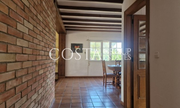 Revente - Villa -
Orihuela - Mil Palmeras