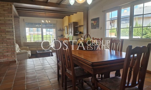 Revente - Villa -
Orihuela - Mil Palmeras