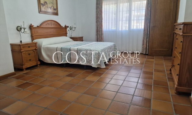 Revente - Villa -
Orihuela - Mil Palmeras