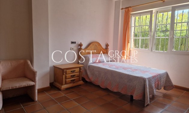 Revente - Villa -
Orihuela - Mil Palmeras