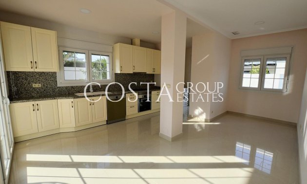 Resale - Villa -
Orihuela - Cabo Roig