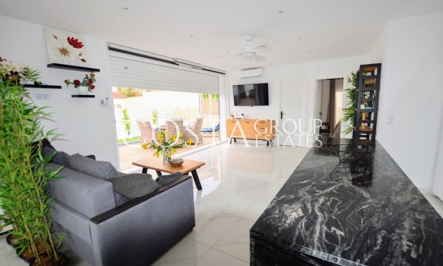 Odsprzedaż - Willa -
Orihuela - Villamartin