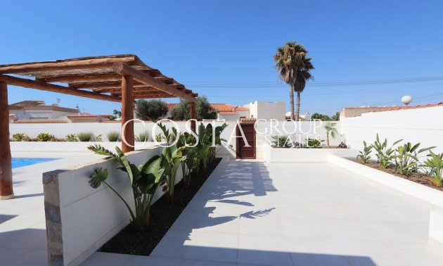 Herverkoop - Villa -
Torrevieja - Torrevieja Centro