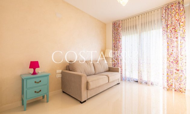 Resale - Villa -
Orihuela - Campoamor