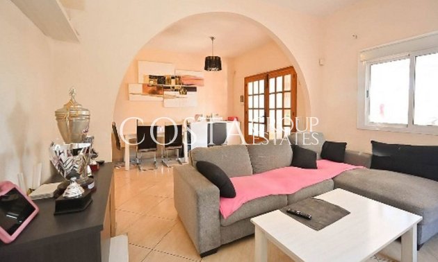 Herverkoop - Villa -
Orihuela - Los Balcones