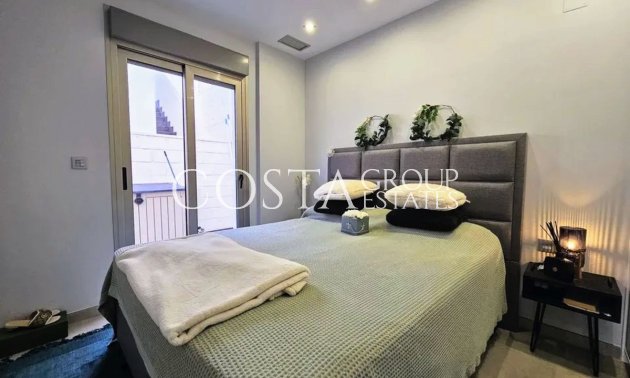 Herverkoop - Villa -
Orihuela - Villamartin