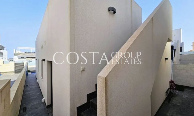 Herverkoop - Villa -
Orihuela - Villamartin