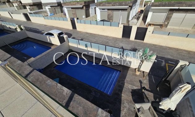 Herverkoop - Villa -
Orihuela - Villamartin