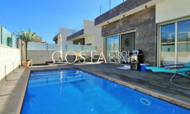 Herverkoop - Villa -
Orihuela - Villamartin