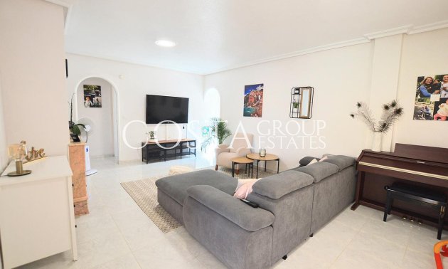 Odsprzedaż - Willa -
Orihuela - Los Altos