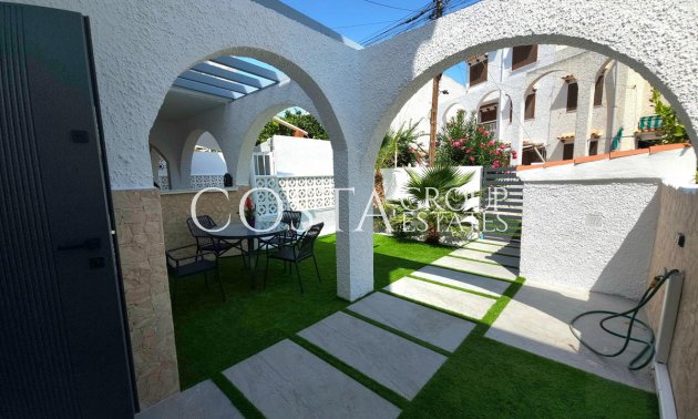 Odsprzedaż - Dom -
Torrevieja - Torrevieja Centro